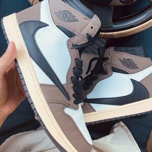 Travis Scott x Air Jordan 1 Retro High OG 'Mocha' sneaker